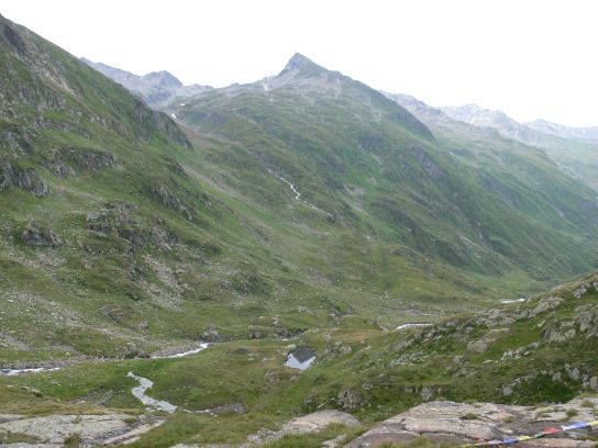 123. Pohled od Elberfelder Hütte směrem na severozápad až sever.

