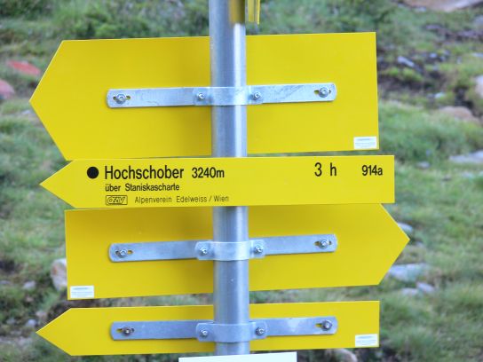 223. Směrovka u Hochschoberhütte. 
