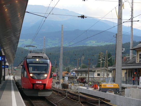 362. Vlak jezdící mj. mezi Lienz a Spittal-Millstättersee
