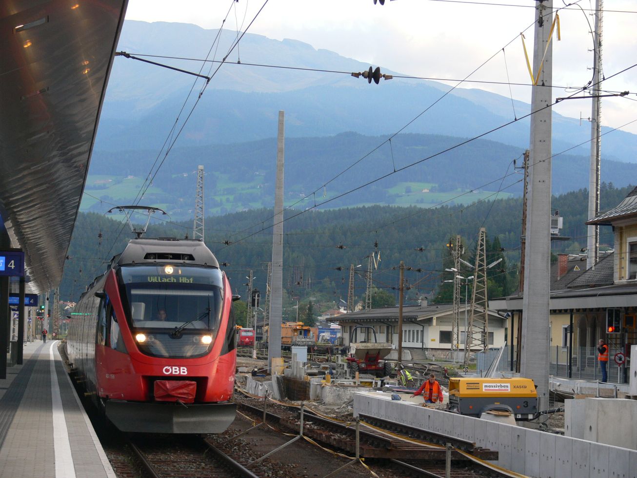 362. Vlak jezdící mj. mezi Lienz a Spittal-Millstättersee

