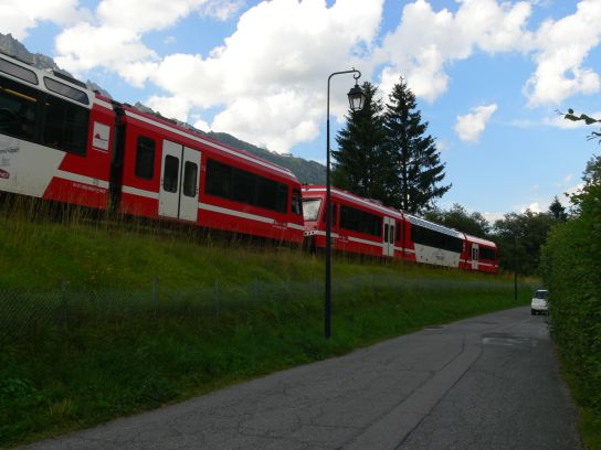 11. Městem Chamonix jezdí vlaky
