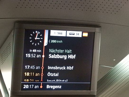 3. Informační tabule ve vlaku Linz - Salzburg
