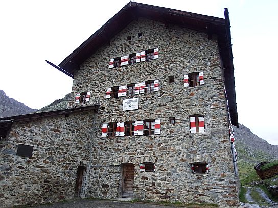 73. Chata Martin Busch Hütte
