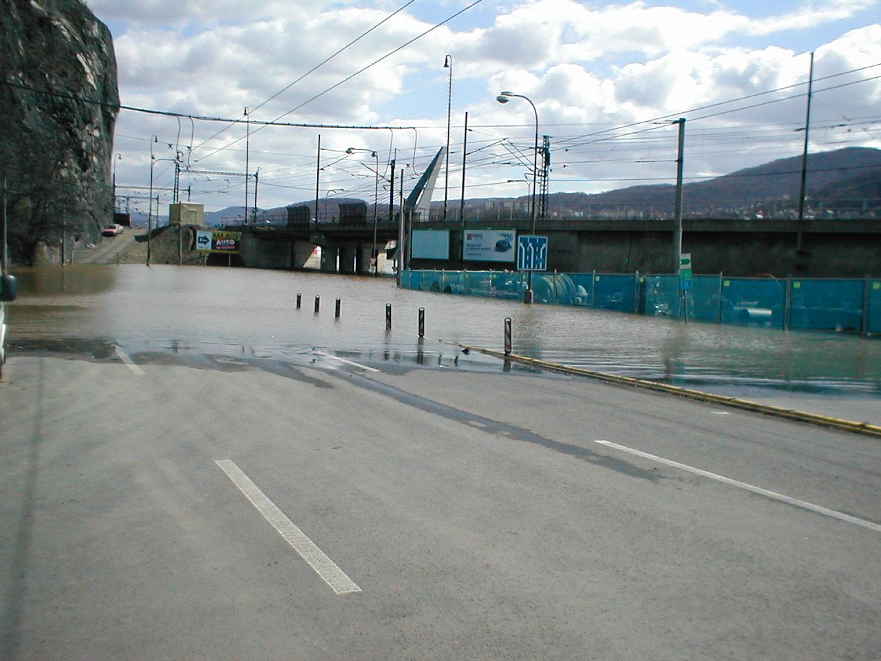 25. Ústí nad Labem, 3.4.2005 v 11:40. Když na jaře sníh roztál, byly povodně. 
