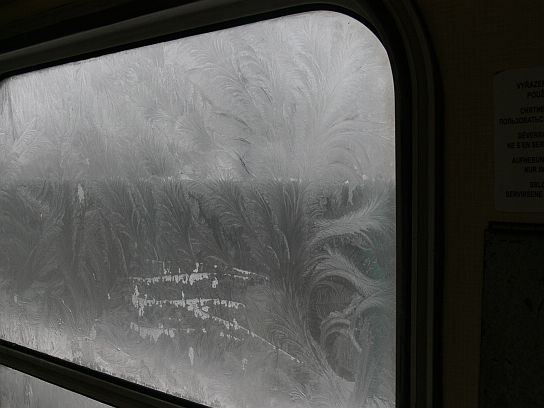 10. Namrzlé okno ve vlaku, 18.12.2010
