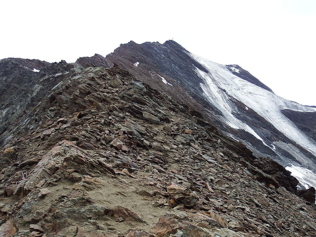 37. Výhled ze sedla Ramoljoch na vrchol Hinterer Spiegelkogel
