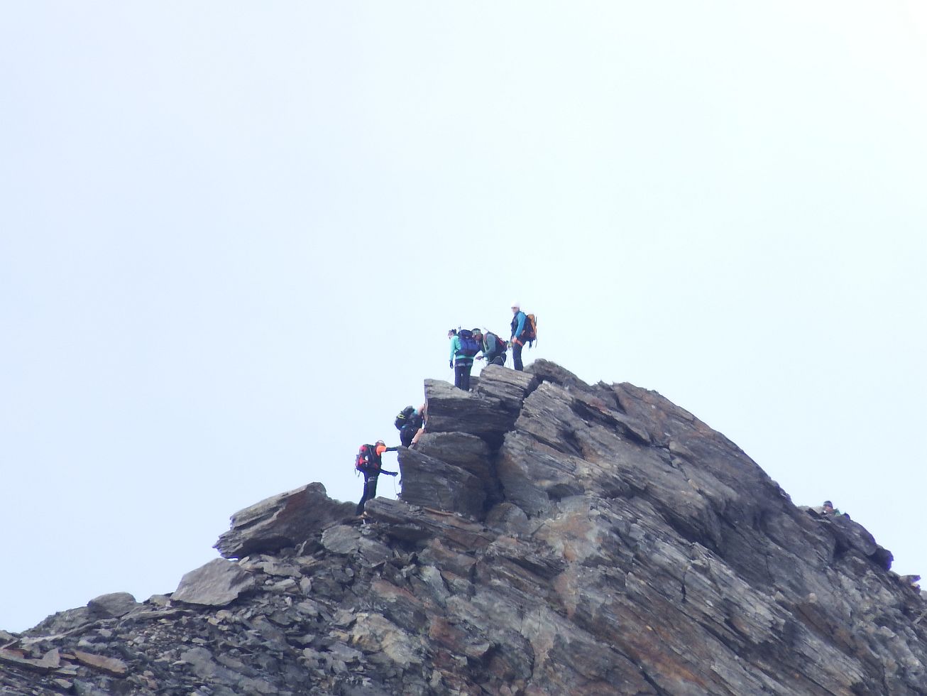 58. Turisti sestupující z Hinterer Spiegelkogel
